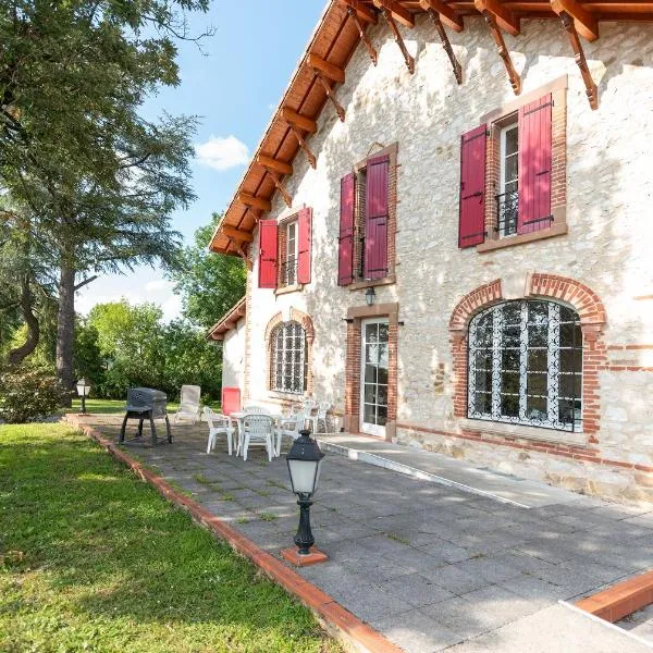 -Maison Calmels-PMR-7 Chambres et 7 SDB - proche Albi, hotel v destinaci Carmaux