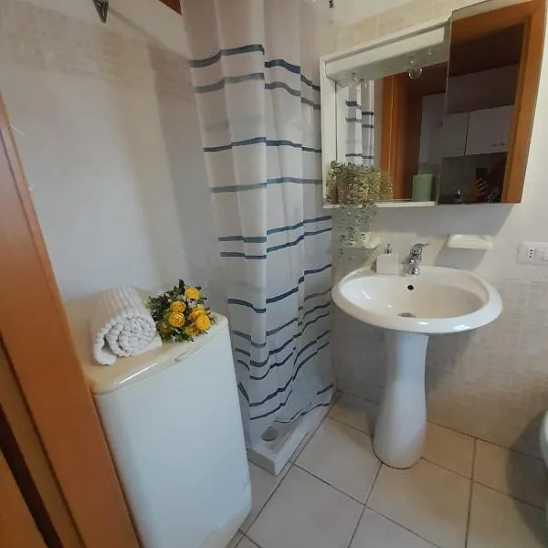 Casa Giola – hotel w mieście Solanas