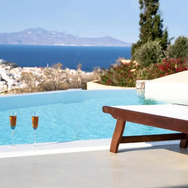 DIPOLIS luxury apartments Syros、Episkopíonのホテル