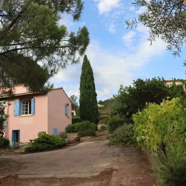 villa rose roquebrun, hotel en Vieussan