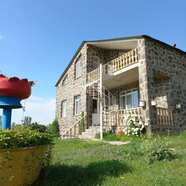 Guest House AREVIK, hotel in Shorzha