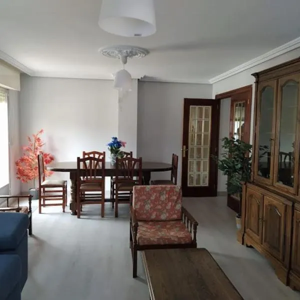 Atico en Torrecilla en Cameros, hotel Torrecilla en Camerosban