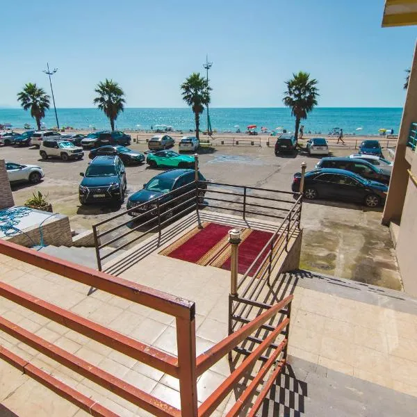 Two Bedroom Apartment With Balcony In Gonio Beach, hotel en Gonio