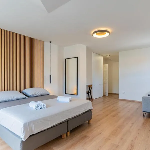 Apartments & Rooms Klemenc, hotel din Cres