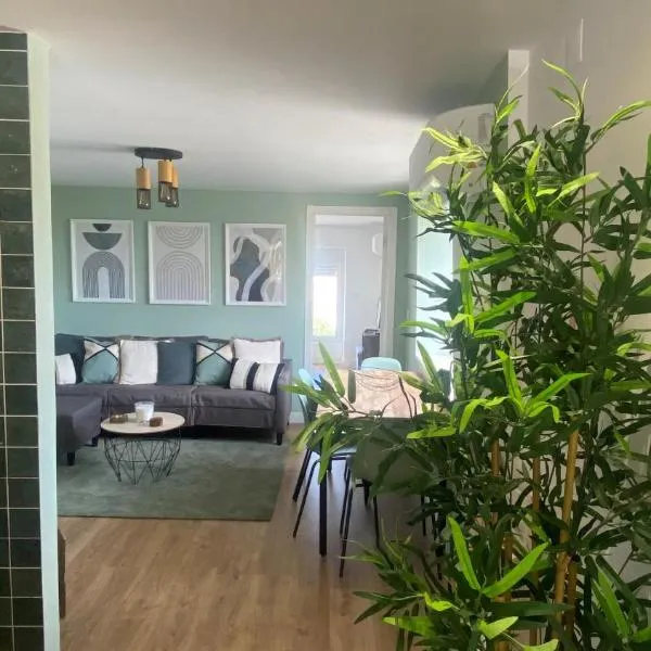 Lisbon, T2 renewed duplex with river view, Beato, Lisbon