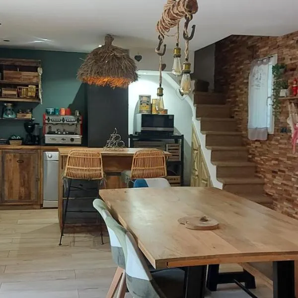 "L'Hippocampe Cosy House ", hotel v destinácii Fréjus