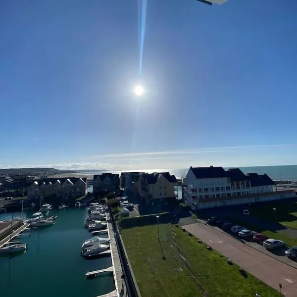 Deauville, Superbe F4 - Marina - double expo vue mer rare !, hôtel à Deauville
