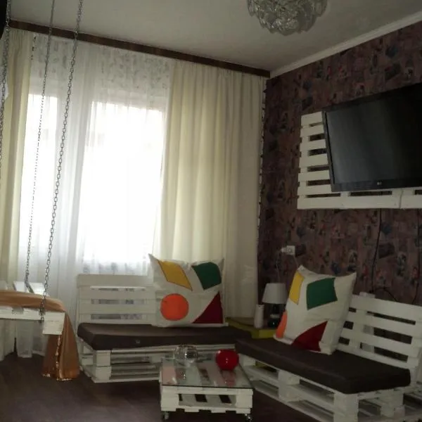 Apartment on Vasylia Stusa St, 10, hotel v destinácii Zarechʼye