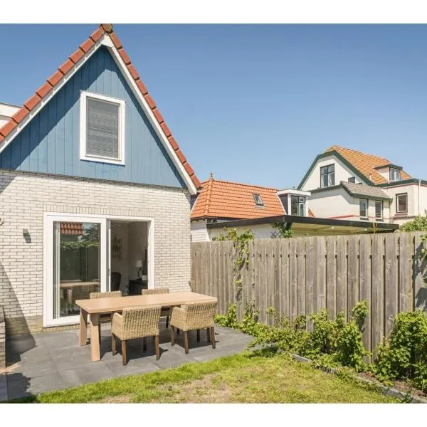Sunny Bungalow in Heart of Texel, hotel in De Cocksdorp