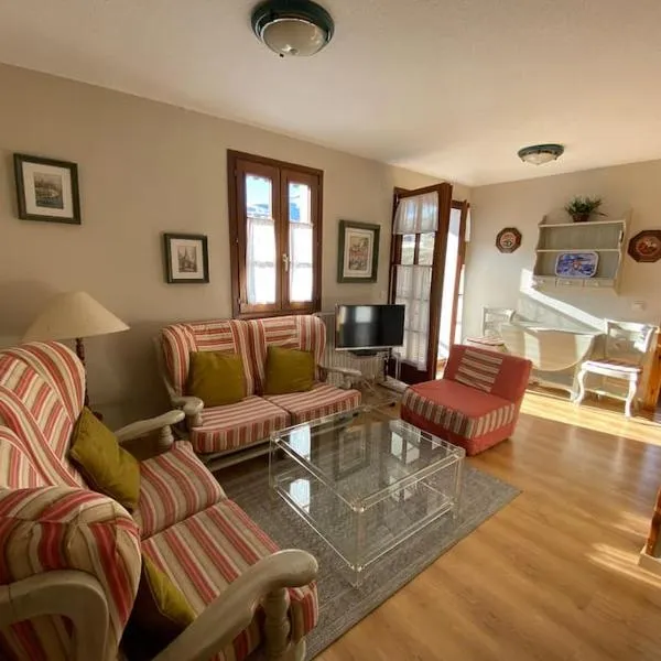 Apartamento con vistas a pistas, en Formigal., hotel in Formigal
