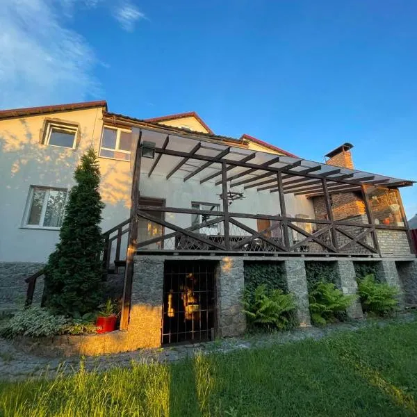 Будинок з Терасою Біля Фонтанів, hotel v destinaci Umaň