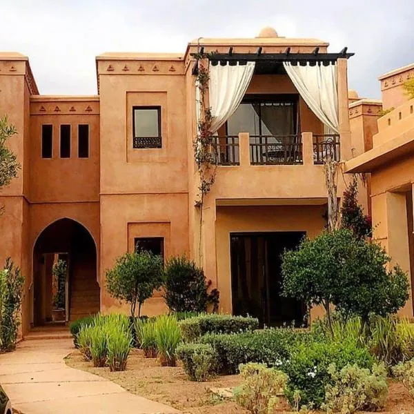 Appartement avec vue sur l'Atlas et piscine, hotel in Marrakech