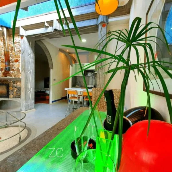 zentral club apartamento protón-jacuzzi, hotel en Belmonte de Miranda