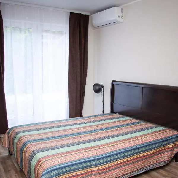 Zalu street apartment 37A, hotel in Liepāja