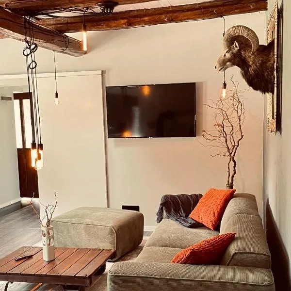 Chalet Sch-l-afbock, hotel em Markranstädt