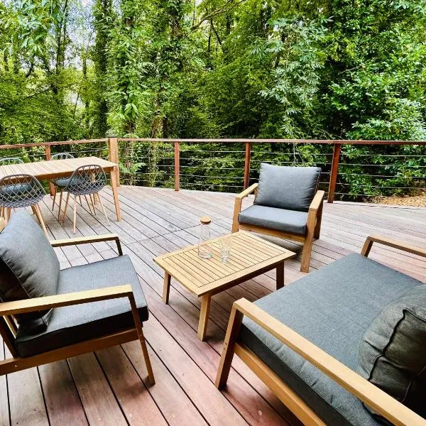 Lodge avec spa au coeur de Brocéliande, hotel in Beignon