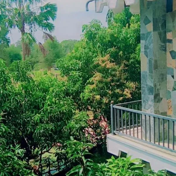 little rose inn, hotel in Wellawaya