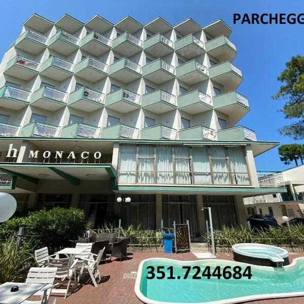 Hotel Monaco, hotel em Pinarella