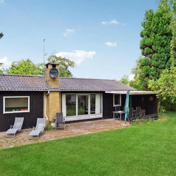Gorgeous Home In Vejby With Kitchen, hotel in Vejby