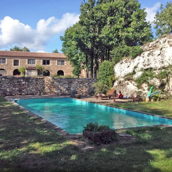 Mas des Clauzals, hôtel à Le Cros