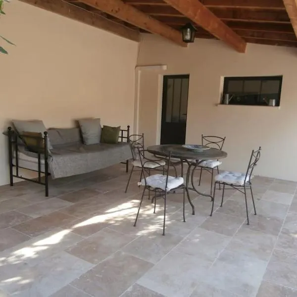 gîte à Caromb ( Mt Ventoux ), hotel di Caromb