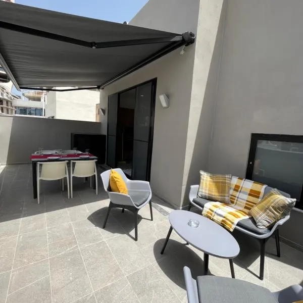 St Julians Penthouse, hotel in St Julian's
