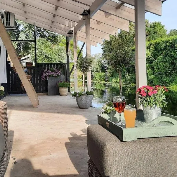 Rustiek Andijk, Hotel in Andijk