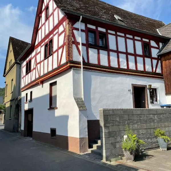 Fachwerk-Romantik 2 an der Mosel, hotel di Treis-Karden