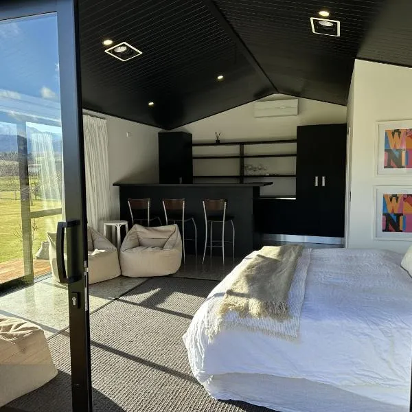 Guest House with a Stunning View, hotel v destinaci Frankton
