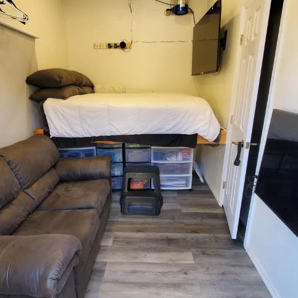 1 Bedroom Mini Apartment in Otay Ranch, hotel u gradu 'Otay Mesa'
