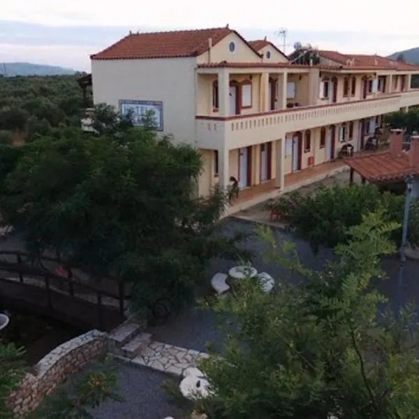 Hotel Takis, hotell sihtkohas Áyios Yeóryios