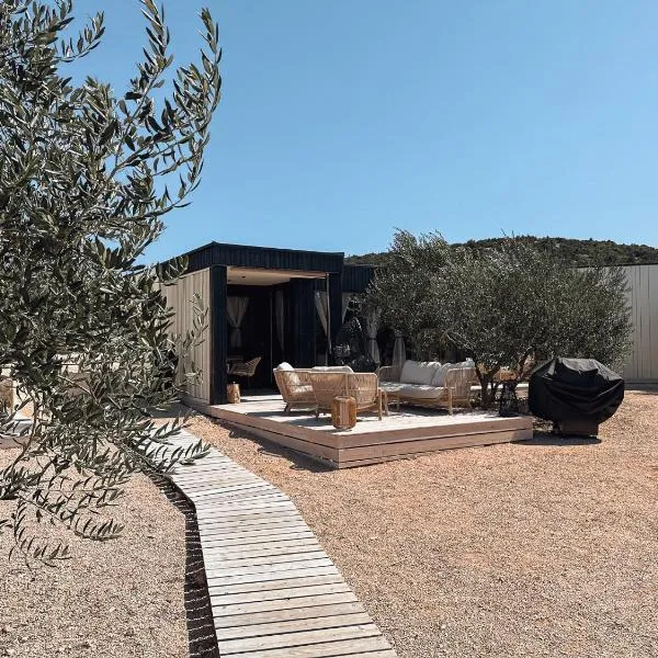 The Beach Villa 4 - Tisno - Murter - Chorvatsko, hotel in Tisno