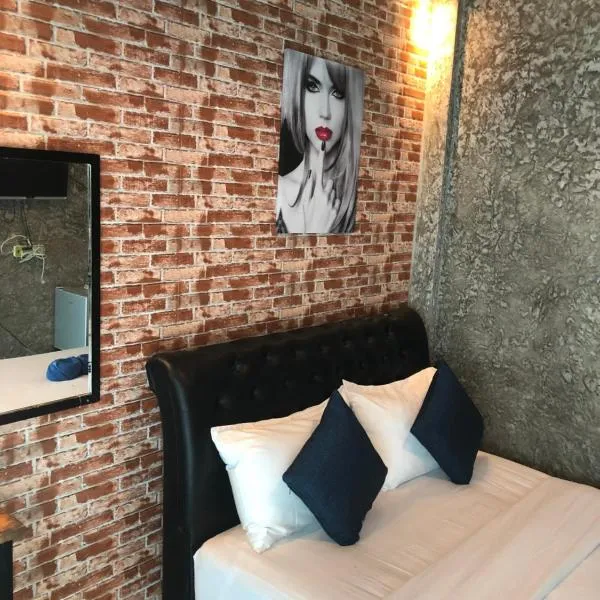 Bluemoon 10 guests Home, hotel a Ko Samed