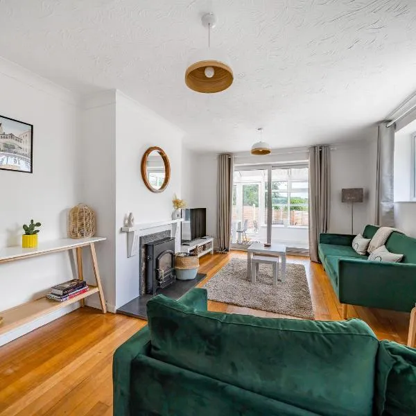 Pass the Keys Modern Spacious 3BR Bungalow Parking Oxford, hotel in Oxford