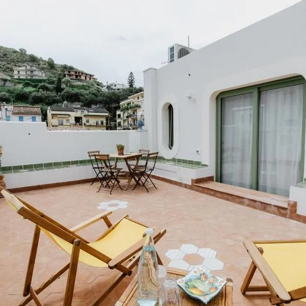 Casa Astura, hotel in Capo dʼOrlando