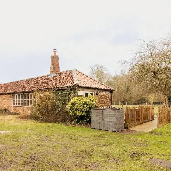 The Gig House - relaxing countryside spa break, hotel i Pentney