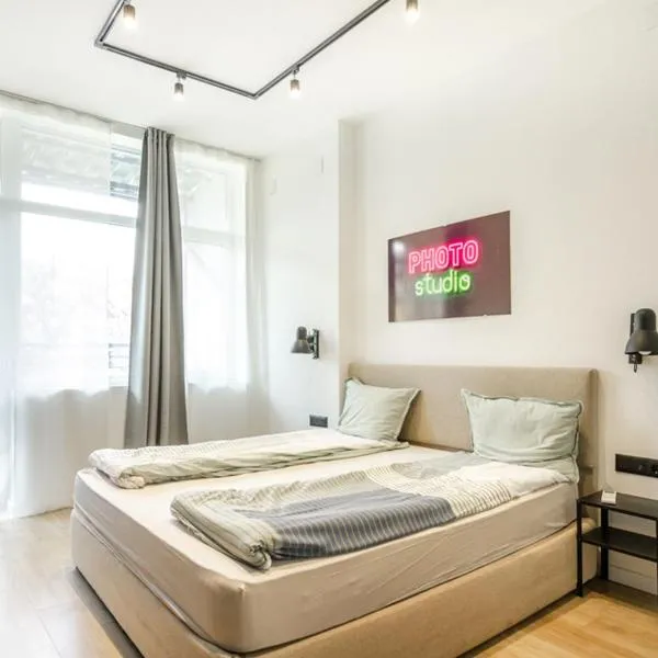 Viral 2 BR Photo Studio Loft, hotell i Sofia
