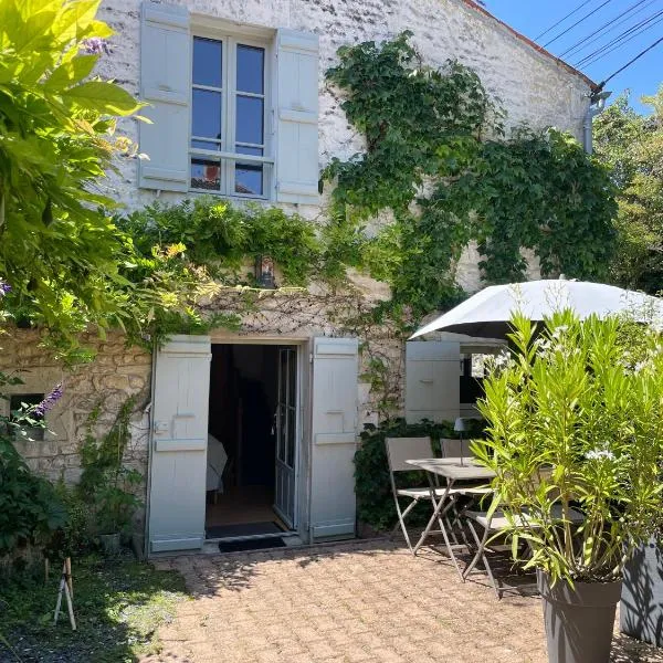 Gîte du Presbytère Port d'Envaux, Ravissante Maison de charme, hotel v destinaci Port-dʼEnvaux