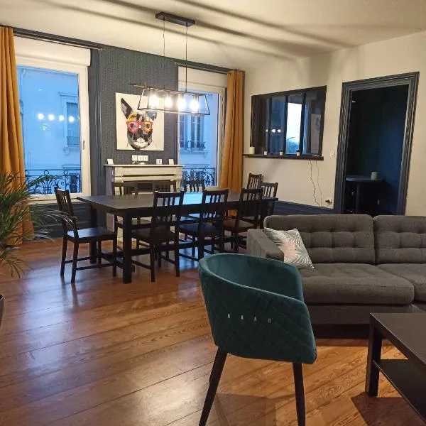 Le Sunshine, 5 chambres, wifi et parking inclus, hotel v destinaci Le Coteau