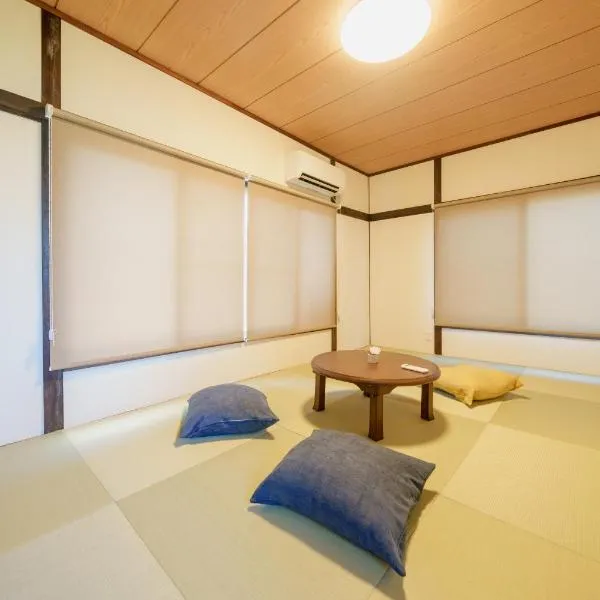 R-house 3rd, hotel in Takasagochō