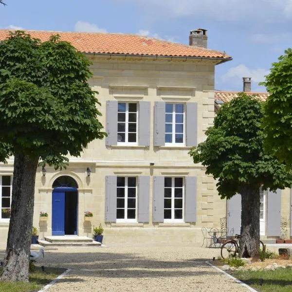 Château Nardon Crimon, hotel in Saint-Christophe-des-Bardes