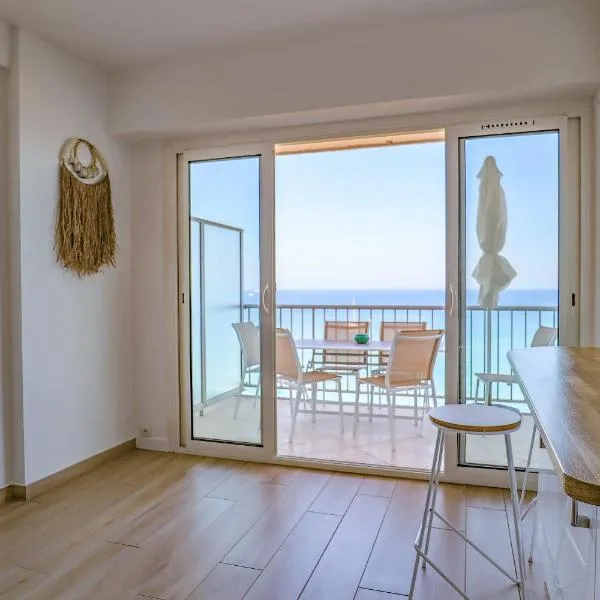 Bord de plage - Studio en front de mer, hôtel au Lavandou