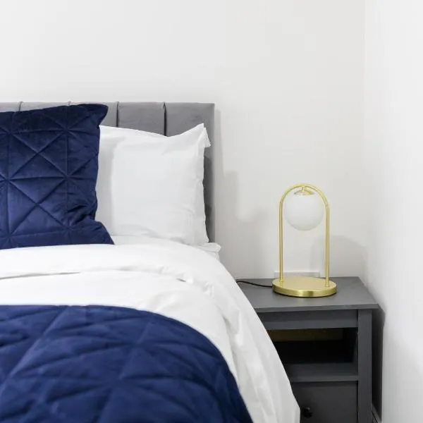 Chic Urban 2 Bedroom Apartments, hotel in Cardiff