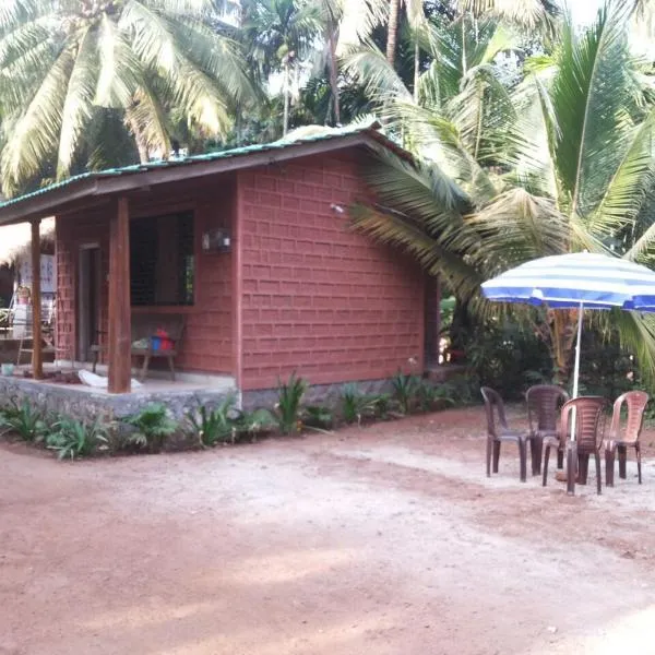 Tendulkar Beach Resort, hotel in Srīvardhan