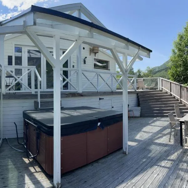 Jølster Holiday home, hotel in Skei 