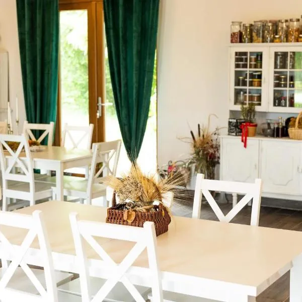 Agroturystyka Głuchowskie Specjały, hotel v destinaci Głuchów