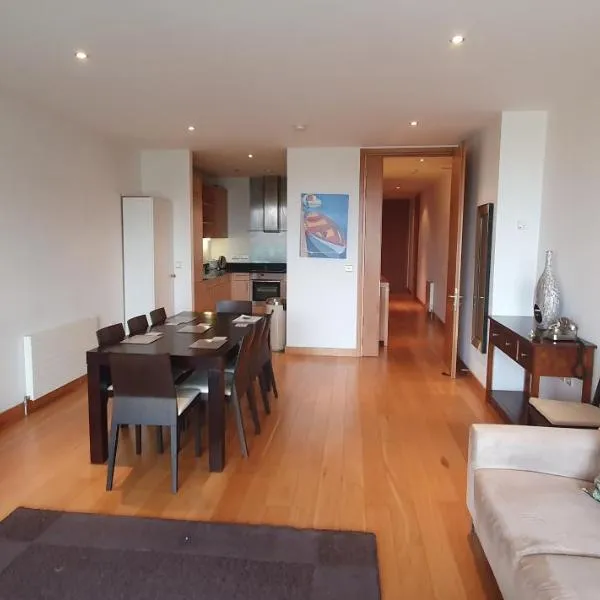 Central Prime King Size Apartment、ダブリンのホテル