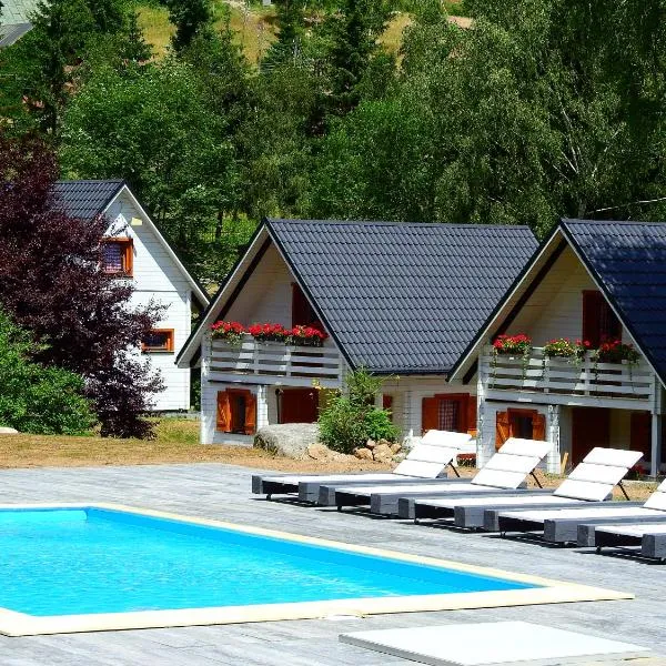 Dom Stary Młyn nad strumieniem z możliwością dostępu do sauny, gorącej beczki, basenem, hotel v destinácii Szklarska Poręba