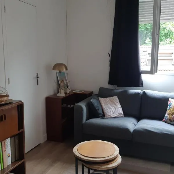 Luminous cocoon in Paris