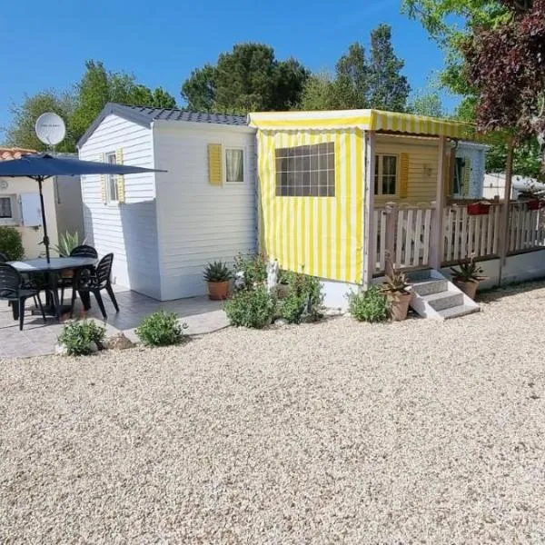 Bungalow dans résidence privée, hotel v destinácii Dolus d'Oléron
